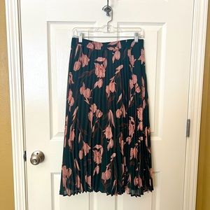 Floral green and pink, pleated maxi skirt, A New Day, size m